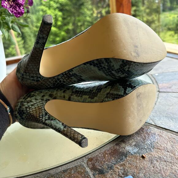 Shoe Dazzle PEYTON Heels Women SZ 7 Green Snake Animal Print Platform Stilettos - Picture 10 of 10
